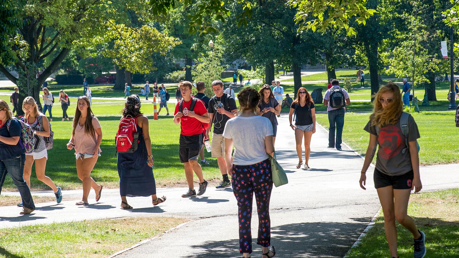 Students walking on the Ohio State Oval